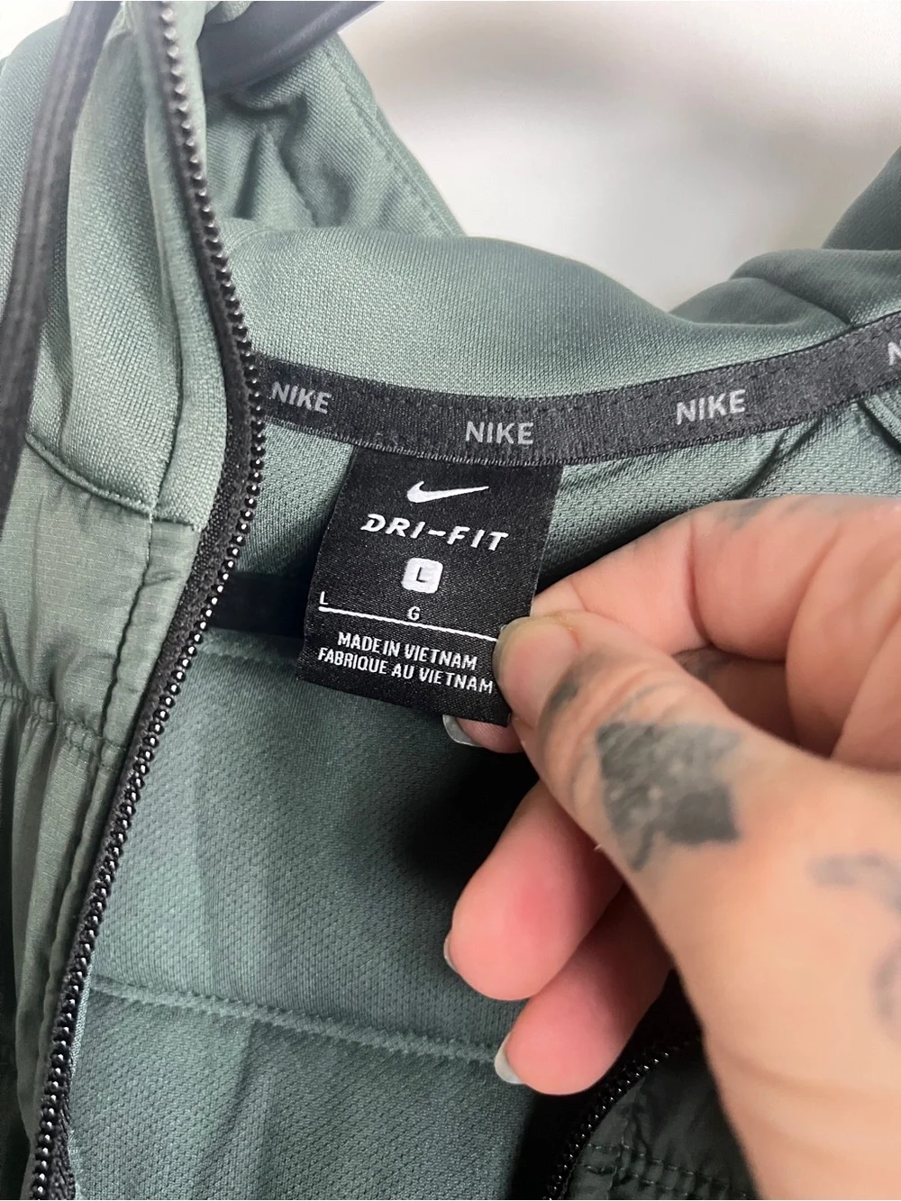 Nike lightweight hooded
